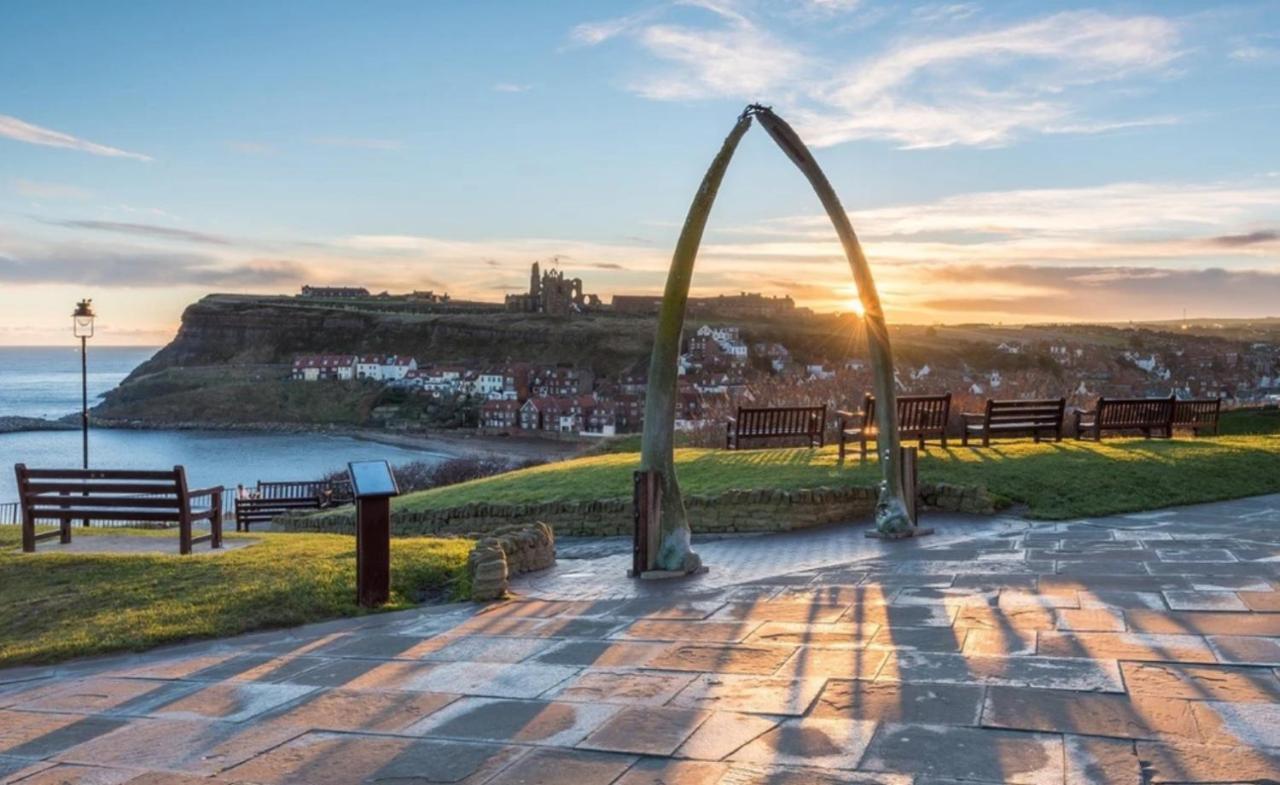Stowaways Loft Appartement Whitby Buitenkant foto