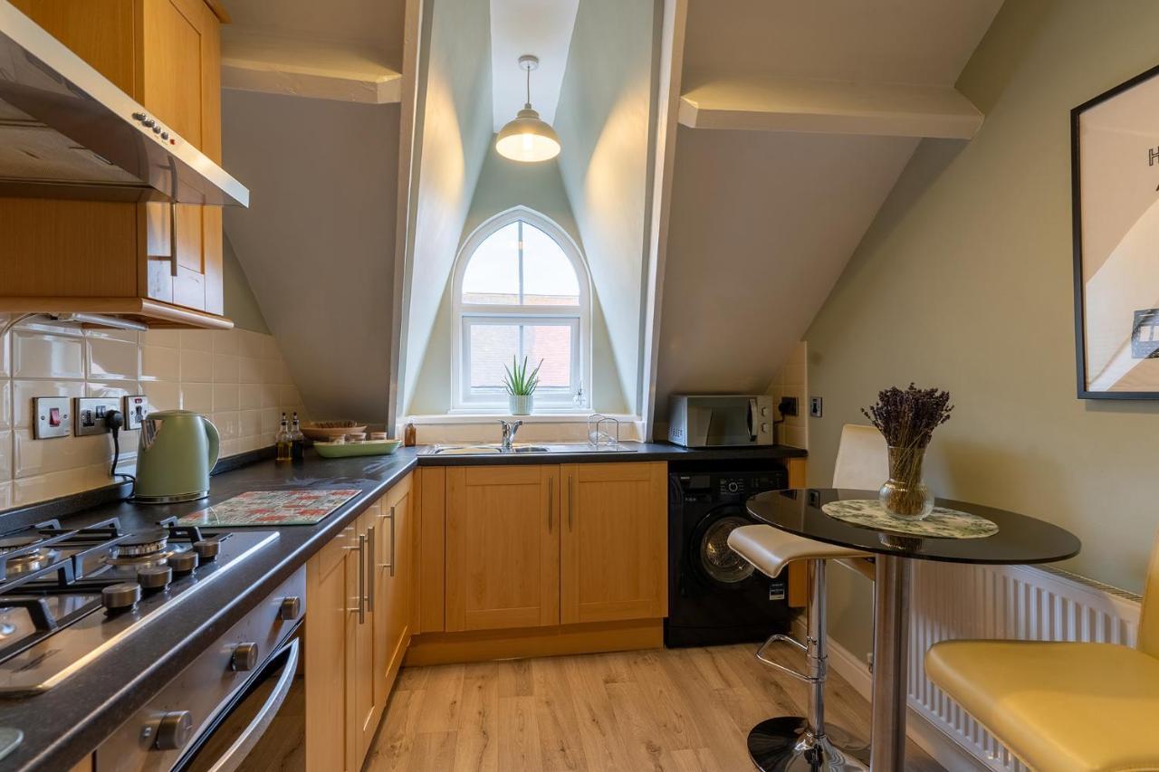 Stowaways Loft Appartement Whitby Buitenkant foto