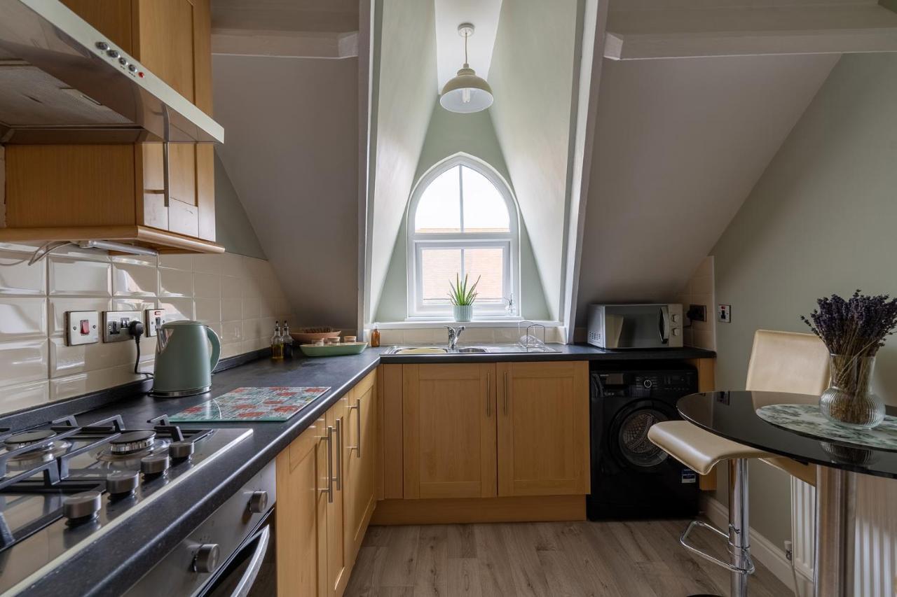Stowaways Loft Appartement Whitby Buitenkant foto